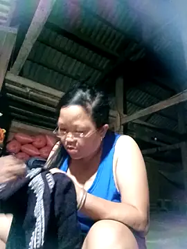 Snapshot of riso-00 chatting on October 15, 2025, 3:09 pm riso-00 online show from October 15, 2025, 3:09 pm