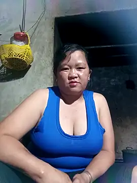 Snapshot of riso-00 chatting on October 14, 2025, 1:34 pm riso-00 online show from October 14, 2025, 1:34 pm