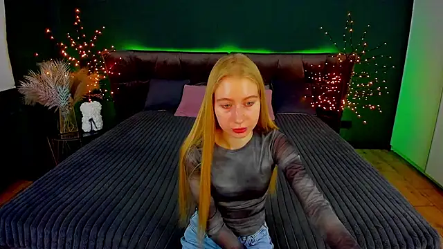 Alina Blonde online show from October 11, 2025, 5:41 am