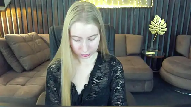 Alina Blonde online show from March 28, 2026, 6:36 am