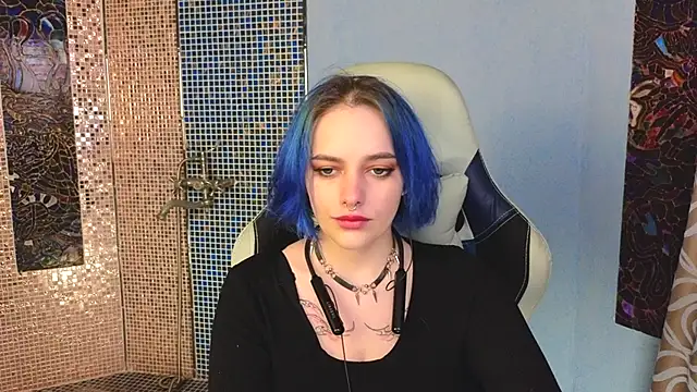 Snapshot of Eniferi chatting on October 28, 2025, 2:38 pm Eniferi online show from October 28, 2025, 2:38 pm