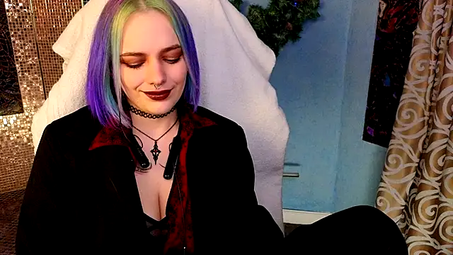 Snapshot of Eniferi chatting on December 23, 2025, 8:46 am Eniferi online show from December 23, 2025, 8:46 am