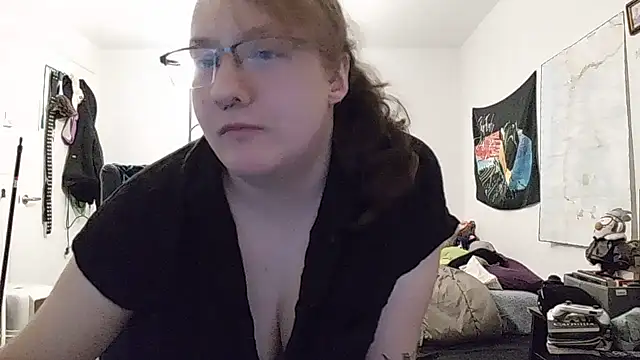 tbutchrat online show from October 19, 2025, 6:49 am