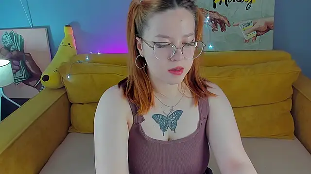 Snapshot of Krysadapp chatting on December 2, 2025, 12:44 am Krysadapp online show from December 2, 2025, 12:44 am