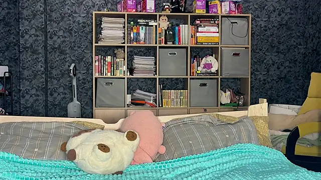 Snapshot of AzureEyes chatting on April 11, 2026, 2:21 pm AzureEyes online show from April 11, 2026, 2:21 pm