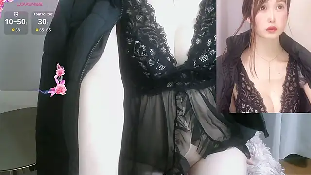 mari maria online show from November 1, 2025, 4:12 pm