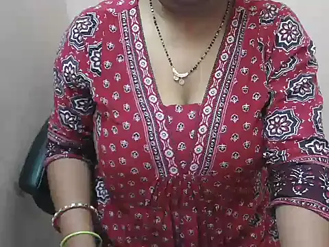 Snapshot of bold_naina chatting on November 28, 2025, 4:01 am bold naina online show from November 28, 2025, 4:01 am