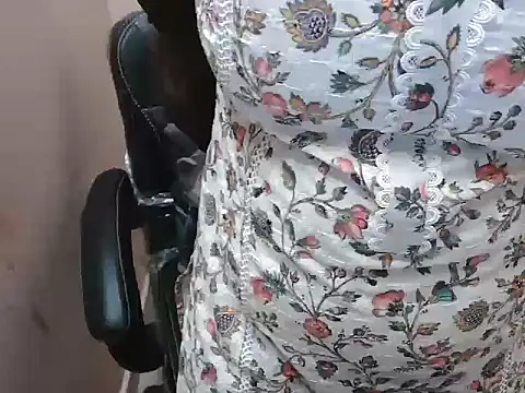 Snapshot of bold_naina chatting on November 20, 2025, 4:02 am bold naina online show from November 20, 2025, 4:02 am