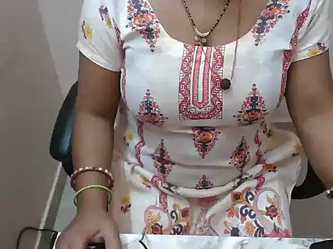 Snapshot of bold_naina chatting on November 19, 2025, 4:01 am bold naina online show from November 19, 2025, 4:01 am