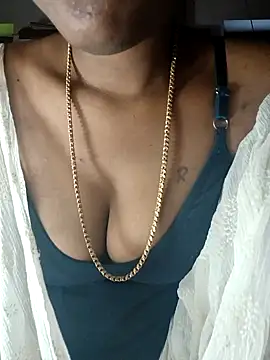 Tamil Kavitha online show from December 15, 2025, 7:47 am