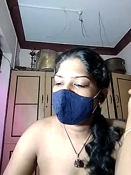 Snapshot of Tamil_Kavitha chatting on July 13, 2026, 5:34 pm Tamil Kavitha online show from July 13, 2026, 5:34 pm
