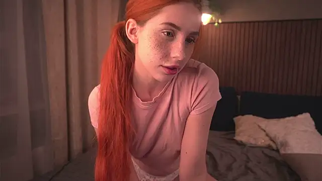 Snapshot of pinkmagokiss chatting on December 16, 2025, 2:32 pm pinkmagokiss online show from December 16, 2025, 2:32 pm