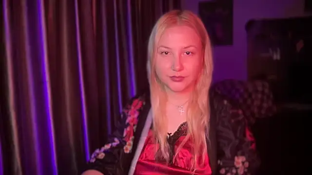 Snapshot of BikiHellena chatting on December 15, 2025, 4:40 am BikiHellena online show from December 15, 2025, 4:40 am