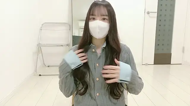  Mia land  online show from February 12, 2026, 1:44 pm