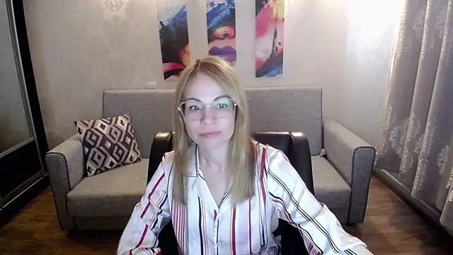 shy hot cat online show from September 24, 2025, 8:10 am