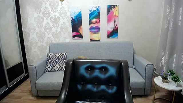 shy hot cat online show from October 17, 2025, 6:39 am