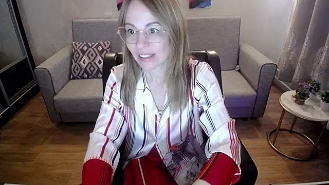 shy hot cat online show from October 6, 2025, 9:21 am