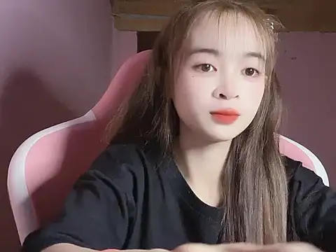 Suna7383 online show from November 17, 2025, 3:49 pm