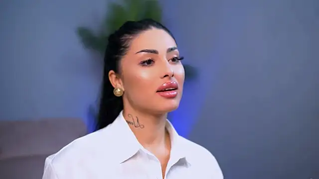 XoxoEvie online show from September 19, 2025, 3:43 am