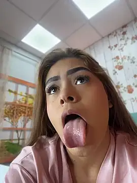 Snapshot of MayaMoanXXX chatting on April 8, 2026, 1:12 pm MayaMoanXXX online show from April 8, 2026, 1:12 pm