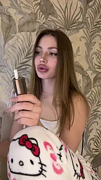 Snapshot of Elizabeth_Tay chatting on December 22, 2025, 7:58 pm Elizabeth Tay online show from December 22, 2025, 7:58 pm