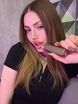 Snapshot of Elizabeth_Tay chatting on March 30, 2026, 6:53 pm Elizabeth Tay online show from March 30, 2026, 6:53 pm