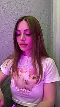 Snapshot of Elizabeth_Tay chatting on February 1, 2026, 5:00 pm Elizabeth Tay online show from February 1, 2026, 5:00 pm