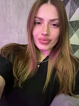 Snapshot of Elizabeth_Tay chatting on March 25, 2026, 6:07 pm Elizabeth Tay online show from March 25, 2026, 6:07 pm