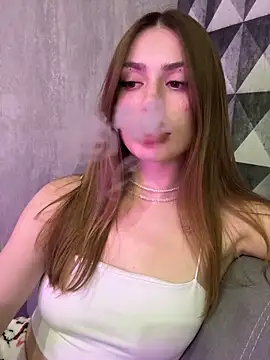 Snapshot of Elizabeth_Tay chatting on March 9, 2026, 6:22 pm Elizabeth Tay online show from March 9, 2026, 6:22 pm