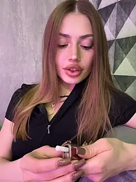 Snapshot of Elizabeth_Tay chatting on March 27, 2026, 6:31 pm Elizabeth Tay online show from March 27, 2026, 6:31 pm