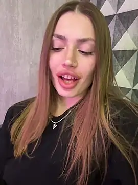 Snapshot of Elizabeth_Tay chatting on March 23, 2026, 8:52 pm Elizabeth Tay online show from March 23, 2026, 8:52 pm