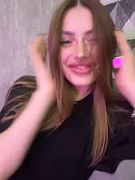 Snapshot of Elizabeth_Tay chatting on March 29, 2026, 5:47 pm Elizabeth Tay online show from March 29, 2026, 5:47 pm