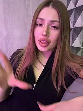 Snapshot of Elizabeth_Tay chatting on March 14, 2026, 6:47 pm Elizabeth Tay online show from March 14, 2026, 6:47 pm