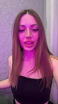 Snapshot of Elizabeth_Tay chatting on February 6, 2026, 5:31 pm Elizabeth Tay online show from February 6, 2026, 5:31 pm