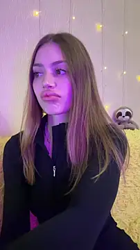 Snapshot of Elizabeth_Tay chatting on January 5, 2026, 6:44 pm Elizabeth Tay online show from January 5, 2026, 6:44 pm