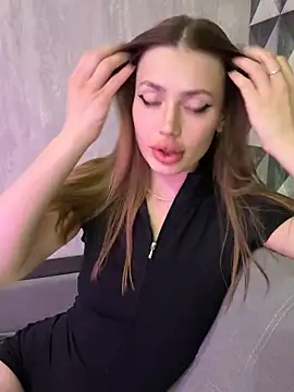 Snapshot of Elizabeth_Tay chatting on February 27, 2026, 7:35 pm Elizabeth Tay online show from February 27, 2026, 7:35 pm