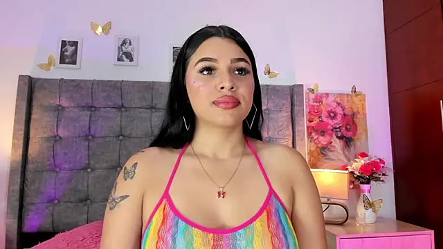 Snapshot of Linda_Fosterr chatting on May 13, 2026, 7:43 pm Linda Fosterr online show from May 13, 2026, 7:43 pm