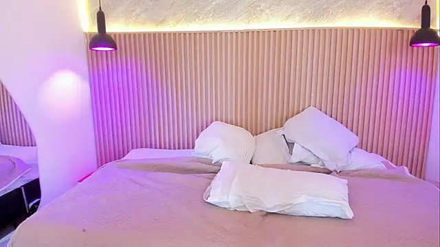 ValeryCortezm online show from October 24, 2025, 12:31 am