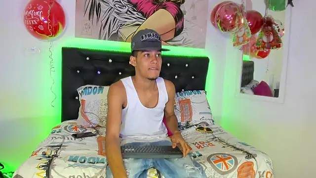 Snapshot of xxKamadevaxx chatting on December 1, 2025, 12:28 pm xxKamadevaxx online show from December 1, 2025, 12:28 pm