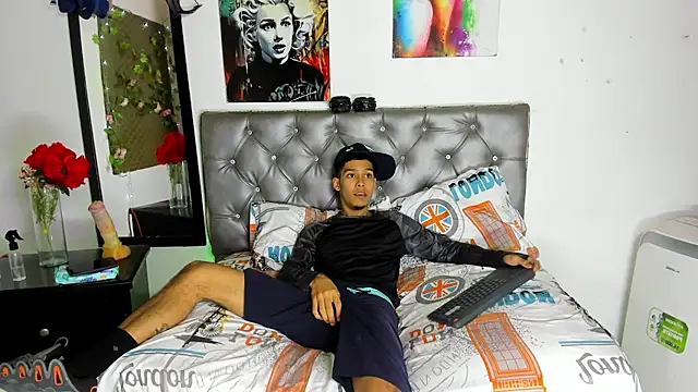 Snapshot of xxKamadevaxx chatting on November 10, 2025, 12:32 pm xxKamadevaxx online show from November 10, 2025, 12:32 pm