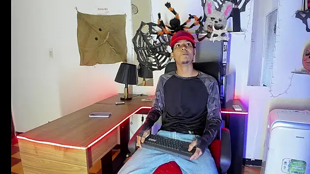 Snapshot of xxKamadevaxx chatting on October 31, 2025, 12:35 pm xxKamadevaxx online show from October 31, 2025, 12:35 pm