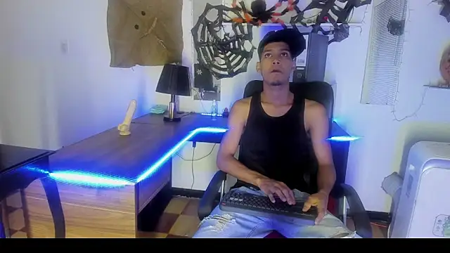 Snapshot of xxKamadevaxx chatting on October 30, 2025, 12:25 pm xxKamadevaxx online show from October 30, 2025, 12:25 pm