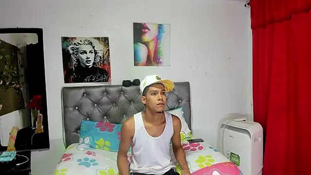 Snapshot of xxKamadevaxx chatting on November 13, 2025, 12:42 pm xxKamadevaxx online show from November 13, 2025, 12:42 pm