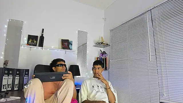 xxKamadevaxx online show from March 3, 2026, 1:07 pm