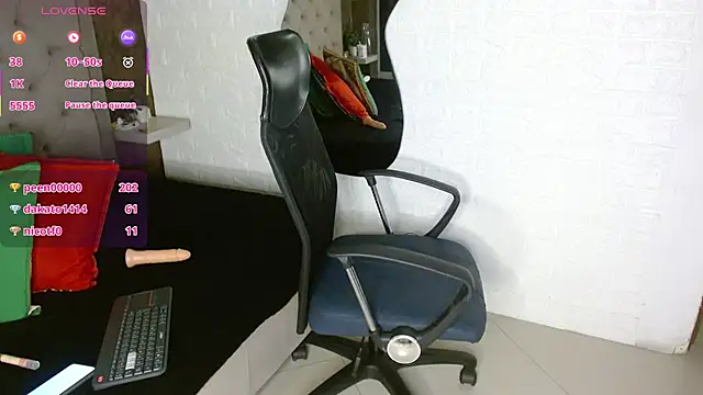 Snapshot of daphne_walton chatting on November 28, 2025, 11:05 pm daphne walton online show from November 28, 2025, 11:05 pm