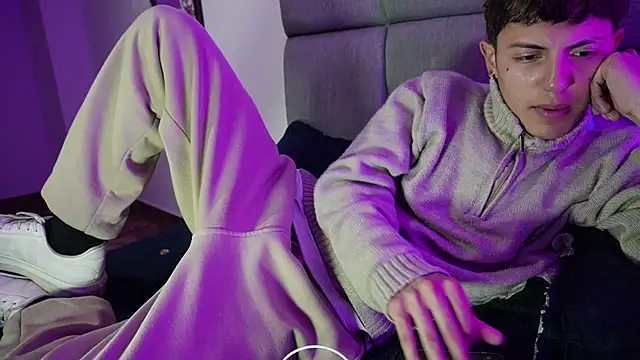 NaytonFreeman online show from January 18, 2026, 3:21 am