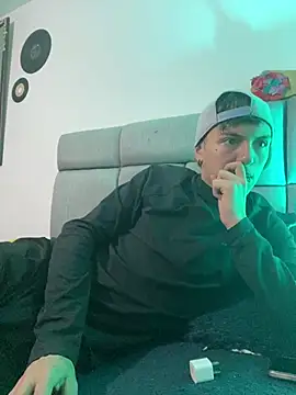 NaytonFreeman online show from February 19, 2026, 12:13 pm