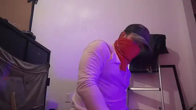 jasoncali305 online show from October 2, 2025, 8:29 am