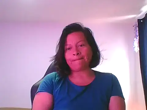 adri89-g online show from September 30, 2025, 4:57 pm