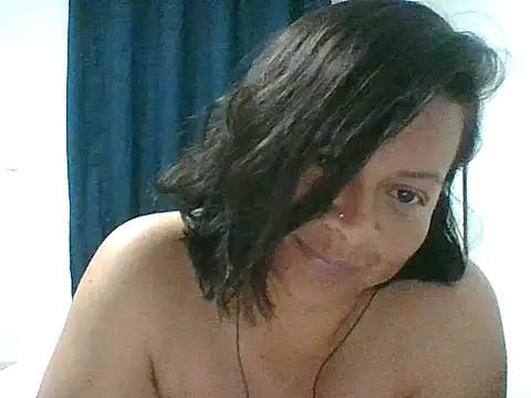 adri89-g online show from September 19, 2025, 3:43 am